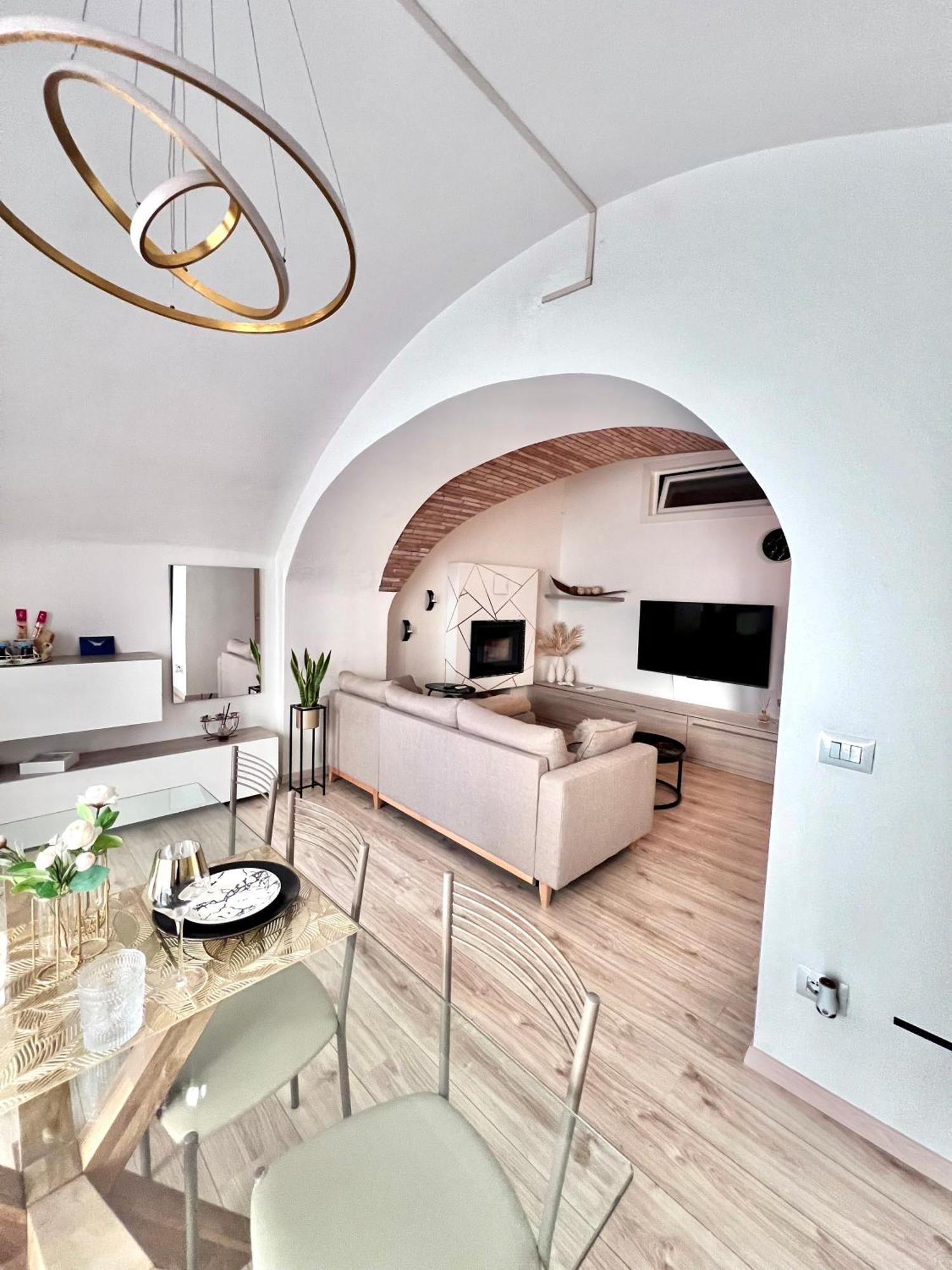L'Arco Sul Lago • Gold Apartment Castro  Exterior foto